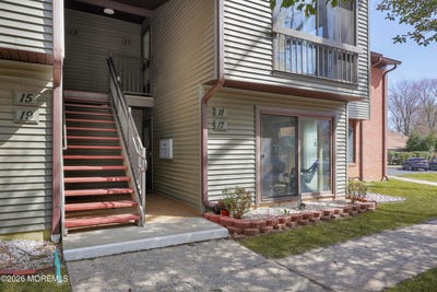 /international/us/11-medford-court-red-bank-nj-110106676461/