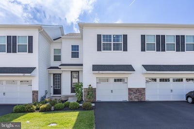 /international/us/121-golden-vale-drive-royersford-pa-110100977588/