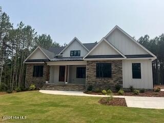 /international/us/130-gails-road-west-end-nc-110098323715/