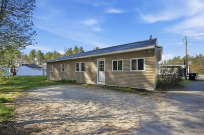 /international/us/31-page-road-litchfield-nh-110107753911/