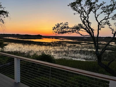 /international/us/9-marsh-island-lane-isle-of-palms-sc-110098564589/