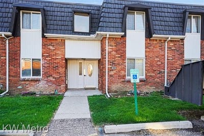 /international/us/1866-colonial-village-way-waterford-twp-mi-110107715530/
