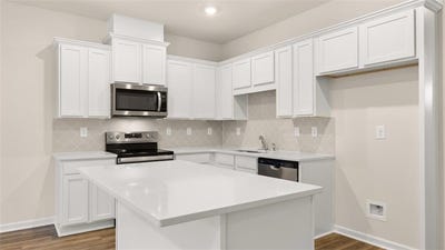 /international/us/208-kenmore-circle-perry-ga-110107256604/