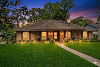 /international/us/10710-idlebrook-dr-houston-tx-110107319846/