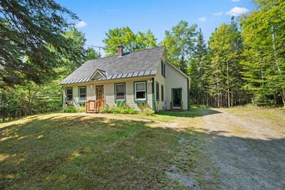 /international/us/378-mingo-loop-road-rangeley-me-110101585265/