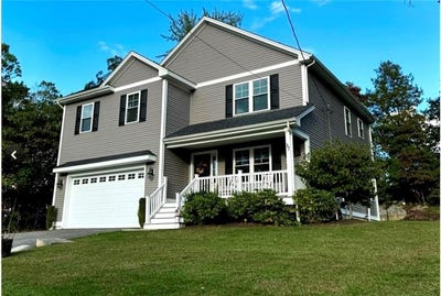 /international/us/37-iroquois-road-cumberland-ri-110101213723/