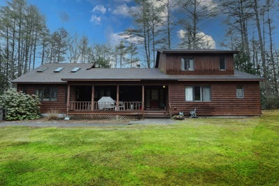 /international/us/2727-schroon-river-road-chester-ny-110108361721/