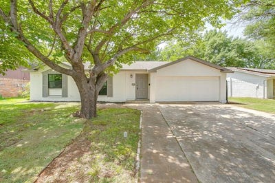 /international/us/113-quail-creek-drive-crowley-tx-110107683937/