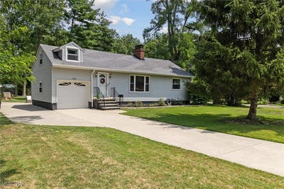 /international/us/2353-w-hedgewood-drive-westlake-oh-110101328091/?lang=en