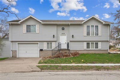 /international/us/409-s-7th-avenue-iowa-city-ia-110107077374/