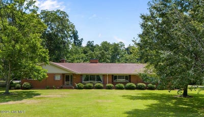 /international/us/404-tram-road-whiteville-nc-110100847805/