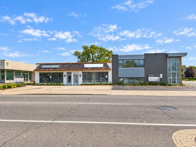 /international/us/6731-6733-n-lincoln-avenue-lincolnwood-il-110100098674/