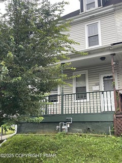 /international/us/1238-lehigh-street-easton-pa-110101369953/?lang=en