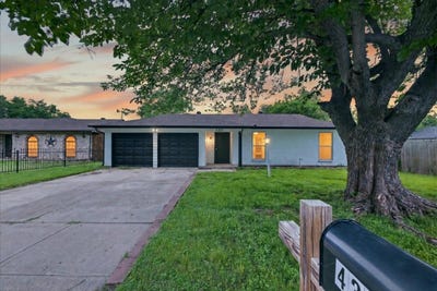 /international/us/4325-richard-street-forest-hill-tx-110108164821/