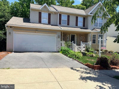 /international/us/1617-shady-glen-drive-district-heights-md-110108439642/