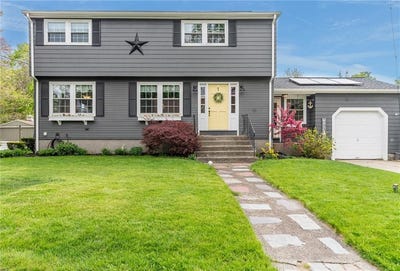 /international/us/1-leahy-street-east-providence-ri-110108208610/