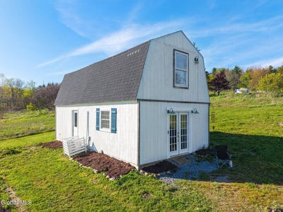 /international/us/1054-esperance-road-charleston-ny-110108151336/