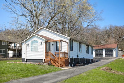 /international/us/19w640-bluff-road-lemont-il-110098954934/