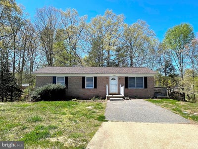 /international/us/45743-dee-court-great-mills-md-110107229553/