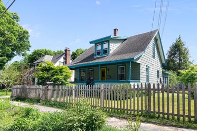 /international/us/82-oak-grove-avenue-brattleboro-vt-110108497522/