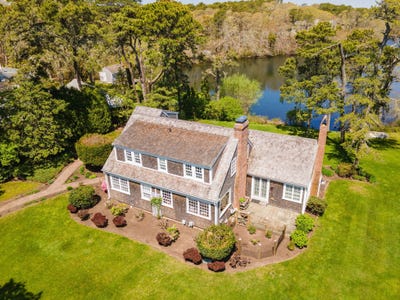 /international/us/8-skinequit-lane-south-harwich-ma-110108239910/