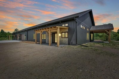 /international/us/3262-north-road-kronenwetter-wi-110108472119/