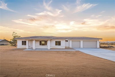 /international/us/15168-barbara-apple-valley-ca-110107683320/
