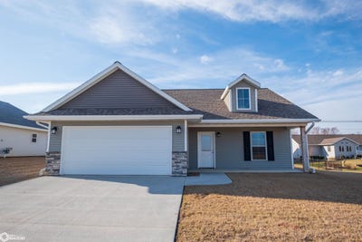 /international/us/1007-e-southridge-road-marshalltown-ia-110098401625/