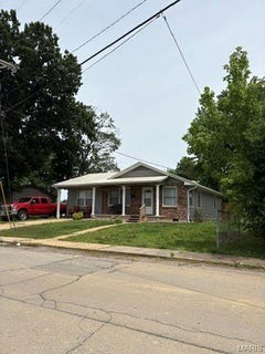 /international/us/605-high-street-fredericktown-mo-110108301659/