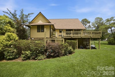 /international/us/220-shoreline-loop-mooresville-nc-110108445520/