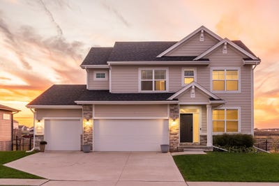 /international/us/3144-lakeview-drive-se-altoona-ia-110120509611/