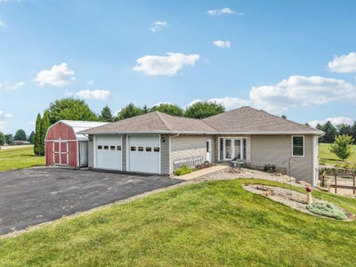 /international/us/3525-bell-court-dodgeville-wi-110097831318/