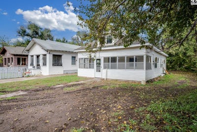 /international/us/724-e-1st-ave-hutchinson-ks-110108303776/