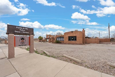 /international/us/834-griegos-road-nw-albuquerque-nm-110097765559/