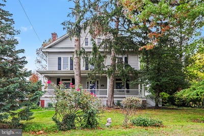 /international/us/821-ohio-avenue-lemoyne-pa-110120619044/