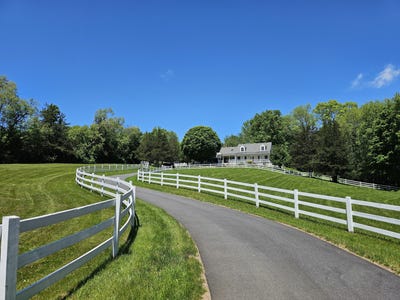 /international/us/819-main-street-n-woodbury-ct-110103438001/