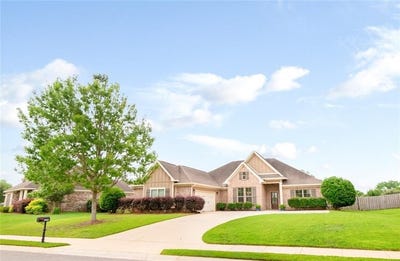 /international/us/8883-bainbridge-drive-daphne-al-110108438138/