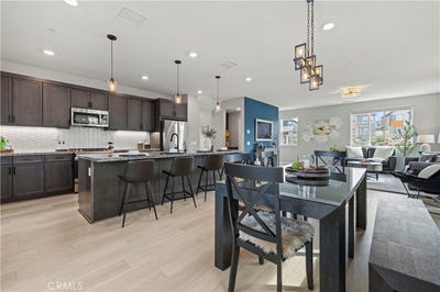 /international/us/27046-tanager-lane-valencia-ca-110098026552/