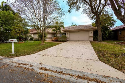 /international/us/8248-nw-40th-ct-coral-springs-fl-110120054057/