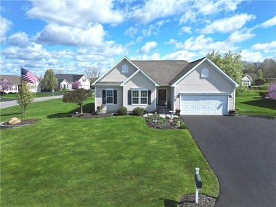 /international/us/4196-angela-way-canandaigua-ny-110107840360/