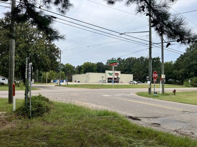/international/us/ne-intersection-of-main-street-and-boundary-street-orrville-al-110101951571/