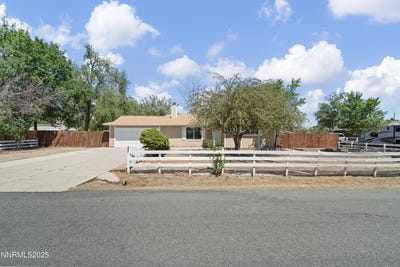 /international/us/129-ring-road-dayton-nv-110101344816/?lang=en