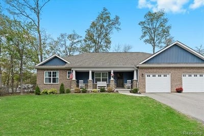 /international/us/5860-scenic-bluff-drive-brighton-mi-110107537362/