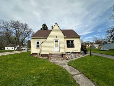 /international/us/426-3rd-st-n-browns-valley-mn-110108167912/