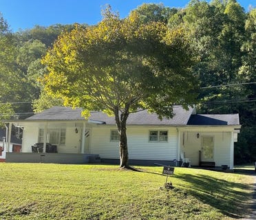 /international/us/135-lick-creek-rd-williamson-wv-110102094812/
