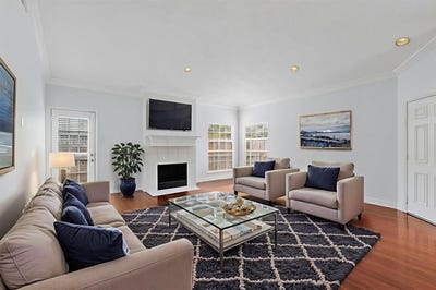 /international/us/8400-hickory-street-frisco-tx-110103263392/