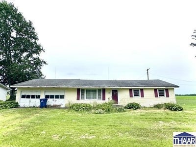 /international/us/11457-n-westwood-drive-farmersburg-in-110108827874/
