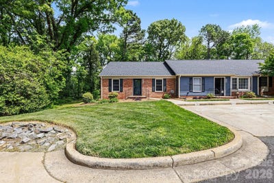 /international/us/250-pointe-circle-rock-hill-sc-110107209766/