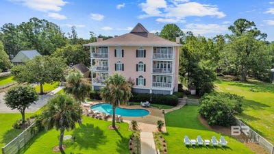 /international/us/18117-scenic-highway-98-fairhope-al-110095774721/