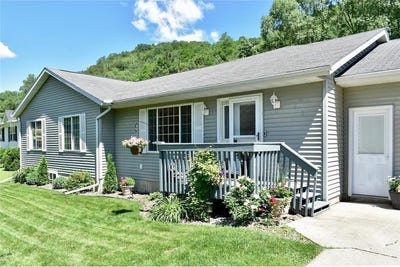 /international/us/8830-e-8th-street-winona-mn-110100925477/